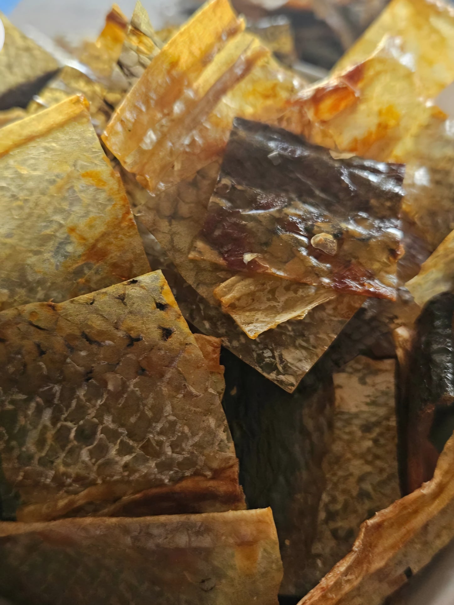 Dehydrated Salmon Skin Chips 50g